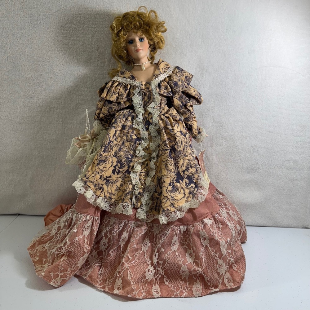 VTG 80s Dynasty‎ Doll Collection Porcelain Doll Victorian Style Dress umbrellas